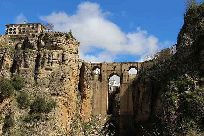 Day trip to Zahara, Setenil and Ronda from Seville - How the guides shape the day (and why it matters)