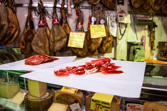 De Mercados: A Neighborhood Market and Food Tour - Malasaña by foot, with food that actually matters