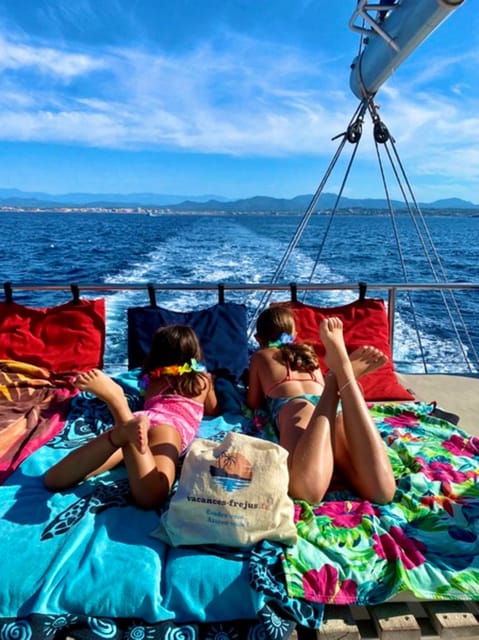 Denia: Cova Tallada Catamaran Tour and Swimming Stop - Simple Planning Tips for Denia Day Trippers