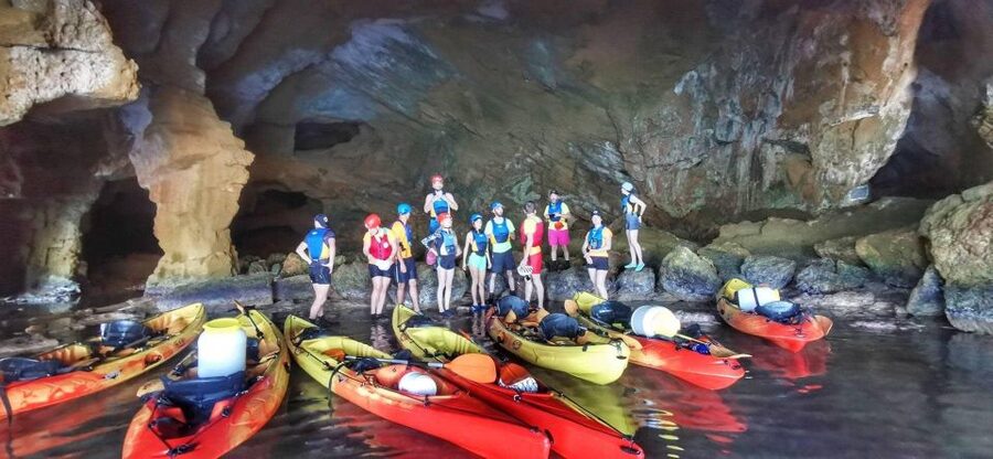 Dénia: Cova Tallada kayak trip - The paddle route: photo stops along Denia’s cliffs