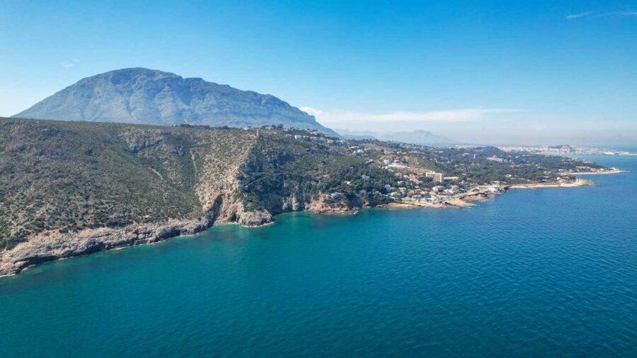 Dénia & Jávea: Portixol Sailing Catamaran Excursion with BBQ - Crew, Music, and How the Trip Handles Weather