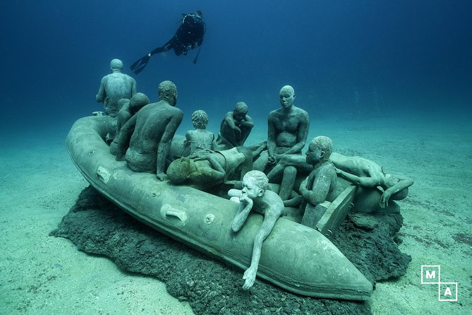 Discover the underwater world of Lanzarote - Why certified 1:1 supervision feels calmer for beginners