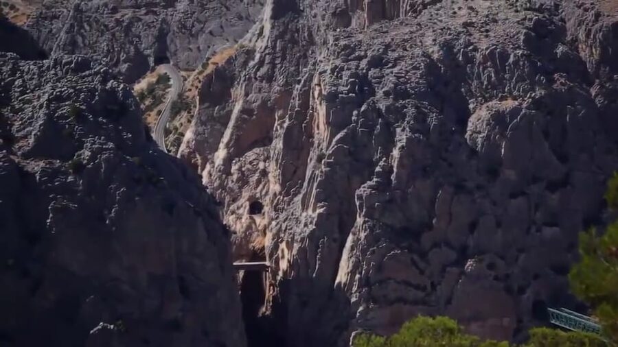El Chorro: Caminito del Rey Gorge Route Guided Walking Tour - Key highlights worth your attention