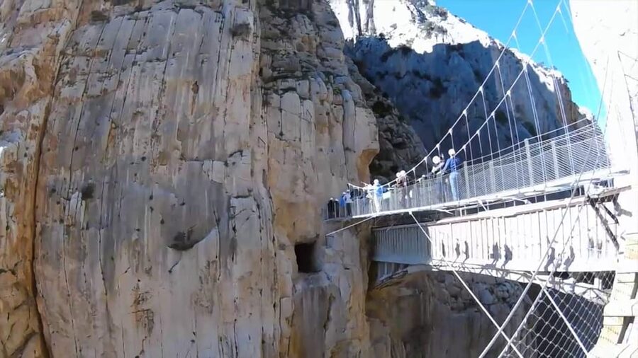 El Chorro: Caminito del Rey Gorge Route Guided Walking Tour - Why Caminito del Rey feels different in El Chorro