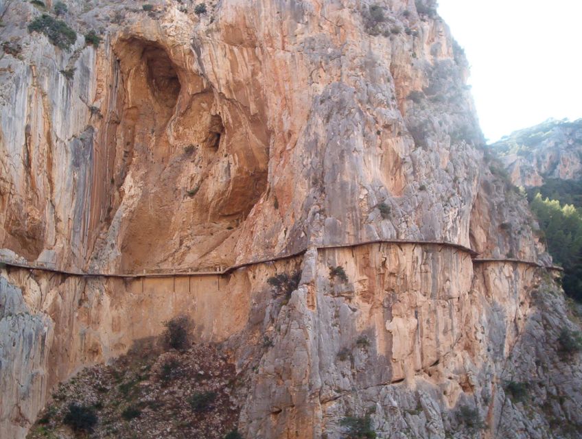 El Chorro: Caminito del Rey Gorge Route Guided Walking Tour - Stop 2, Caminito del Rey: the 3-hour gorge walk that tests your nerves