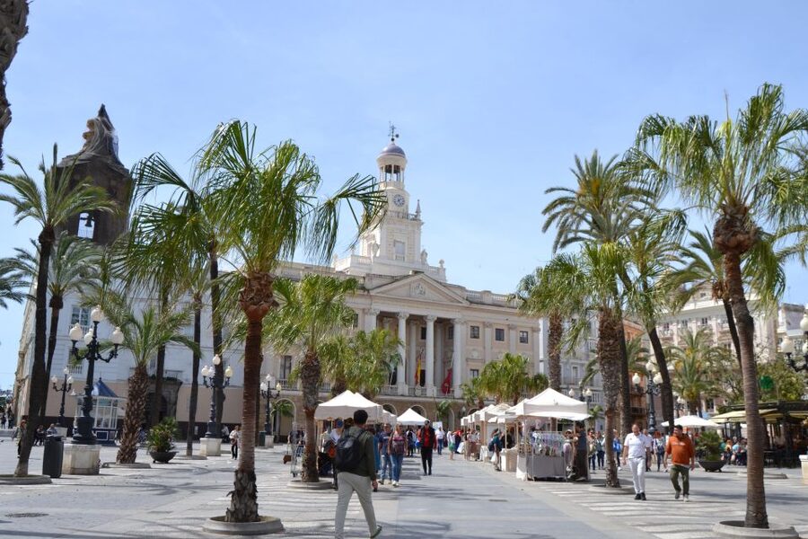 English Cádiz Tour: Walking Tour with Local Guide - Tips to Get the Most From Your Guide (and Your Time)