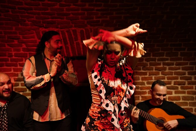 Essential Flamenco: Pure Flamenco Show in the Heart of Madrid - Essential Flamenco: Your Evening From Arrival to the Final Palmas