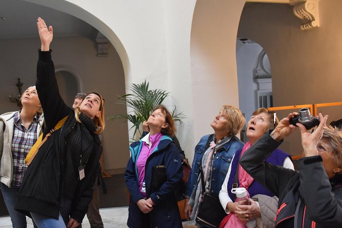 Essentials of Valencia and its World Heritage Sites - Plaza de la Virgen and the Tribunal of the Waters on Thursday at noon