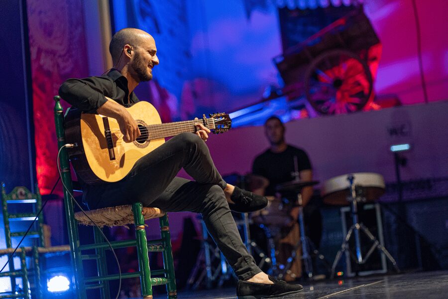 Estepona: Andalusian Flamenco Show Entry Ticket with Drink - Timing in Estepona: arrive with a buffer on Friday