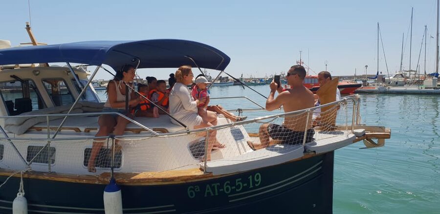 Estepona: Dolphin Search Boat Trip with Drink and Snacks - Finding the Blue Tower at Puerto Deportivo Estepona (and getting on fast)