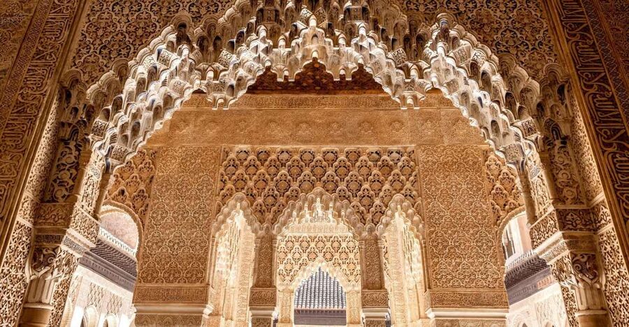 Fast-Track Alhambra & Nasrid Palaces Guided Tour - Key things I’d plan around