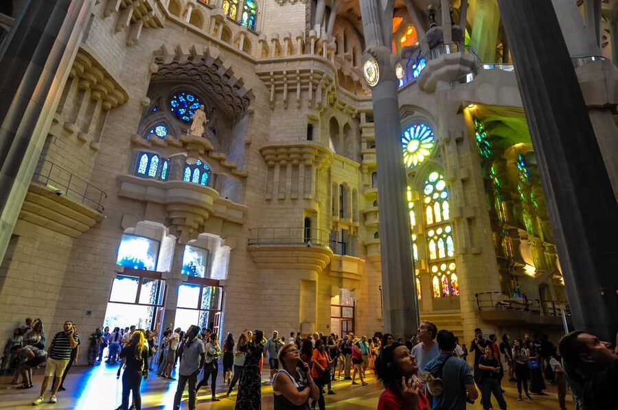 Fast Track: Sagrada Familia & Barcelona Full-Day Tour - Key points worth knowing before you go