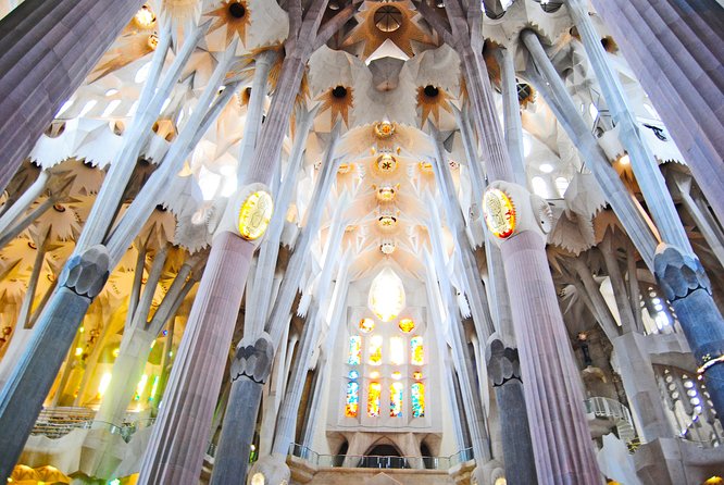 Fast Track Sagrada Familia & Park Guell the best of Gaudí - Stop 2: Park Güell with skip-the-line entry and a guided route
