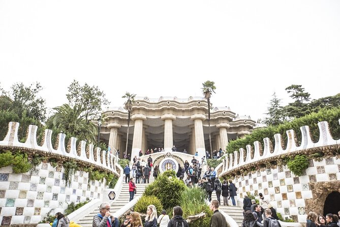 Fast Track Sagrada Familia & Park Guell the best of Gaudí - Walking time, shoes, and church rules you should not ignore