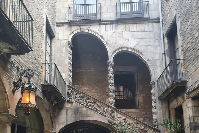 Flamenco Show at Dalmases Palace in Barcelona - Quick hits: what makes Palau Dalmases stand out