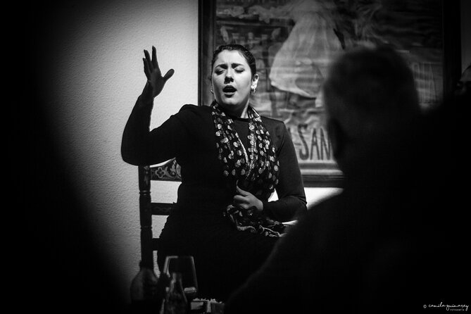 Flamenco Show in Seville at Bar and Tapas - Tapas and Drinks: A Simple Seville Pairing That Works