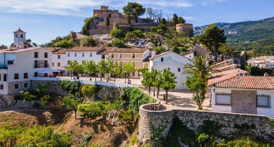 From Alicante/Benidorm: Guadalest & Algar Waterfalls Tour - Getting there from Alicante or Benidorm without losing your day