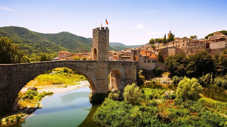 From Barcelona: Besalú & Medieval Towns Tour w/ Hotel Pickup - Entering medieval Catalonia: what this day trip really delivers