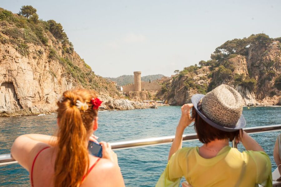 From Barcelona: Costa Brava Day Tour with Boat Trip - How much time you really get, and how to use it smartly