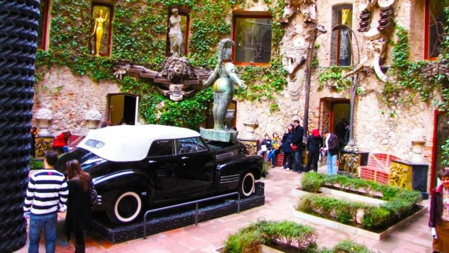 From Barcelona: Dalí Triangle and Cadaques Tour - Should you book this Dalí Triangle and Cadaqués tour from Barcelona?