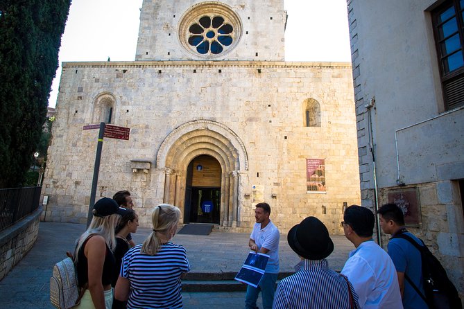 From Barcelona: 'Game Of Thrones' Small Group Tour in Girona - Blanes Lunch on the Costa Brava, With Sangria Included