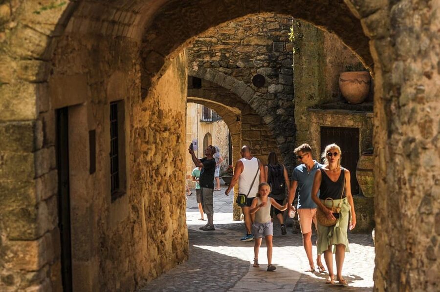 From Barcelona: Girona and Costa Brava Day Tour - Calella de Palafrugell: Whitewashed Houses, Coastal Views, And Swimming