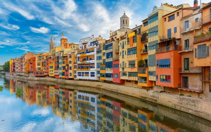From Barcelona: Girona, Figueres, Dalí Museum, and Cadaqués - Art and Coast in One Day, Why This Route Works