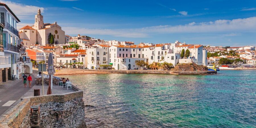 From Barcelona: Girona, Figueres, Dalí Museum, and Cadaqués - Timing and Walking: How to Keep the Day From Feeling Rushed