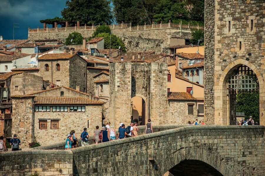 From Barcelona: Medieval Villages Day Tour - What $117 gets you in a 10-hour day (and what it doesn’t)