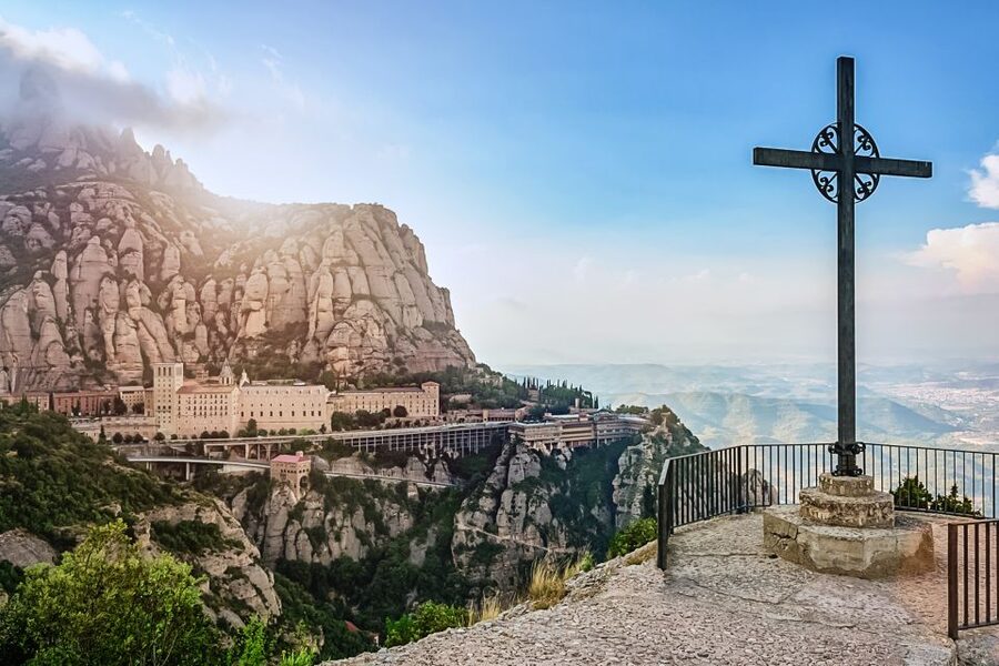 From Barcelona: Montserrat Day Trip with Optional Tickets - Why Montserrat feels like a different world from Barcelona