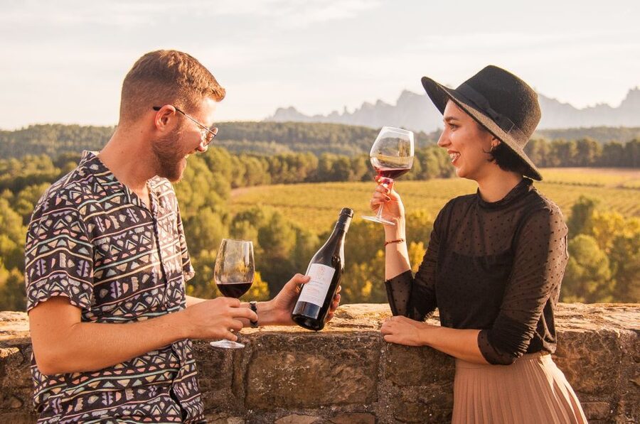 From Barcelona: Montserrat Half-Day Wine and Tapas Trip - Quick stops and viewpoints, where you get the payoff fast