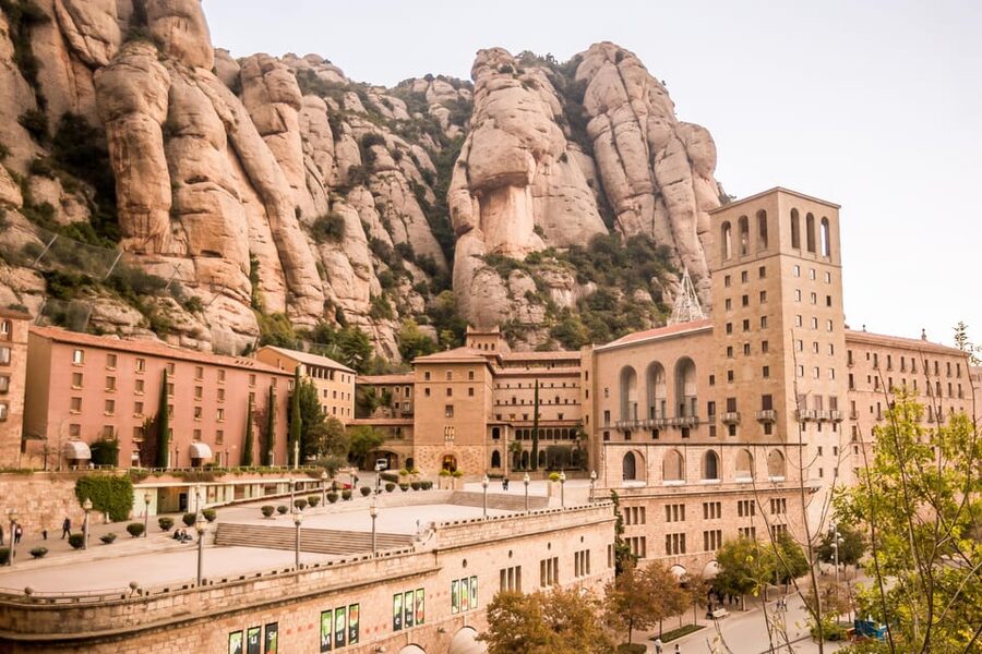 From Barcelona: Montserrat Half-Day Wine and Tapas Trip - Oller del Mas winery in a 10th-century castle: wine with context