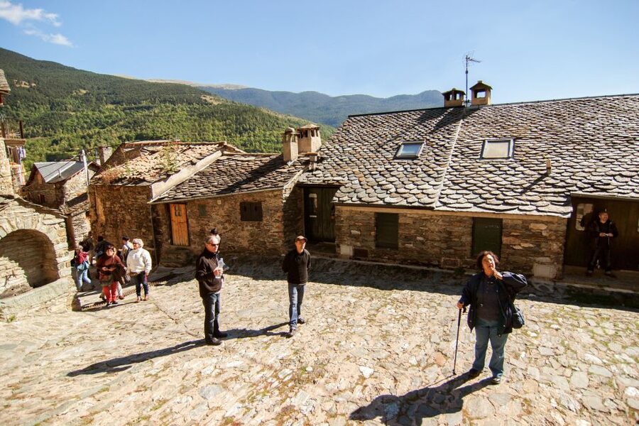 From Barcelona: Pyrenees Mountains Day Tour - When the Rack Railway Closes in November