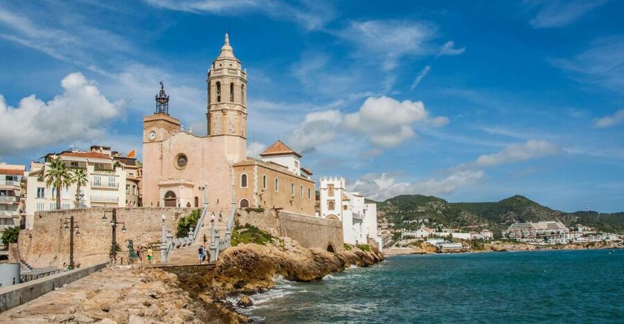 From Barcelona: Tarragona & Sitges Full Day Tour with Pickup - Les Ferreres Aqueduct, the Devil’s Bridge, and why Romans loved gravity