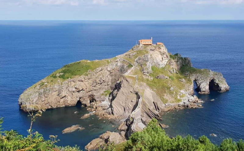 From Bilbao: Gaztelugatxe, Gernika, and Mundaka Group Tour - Gaztelugatxe Steps, Sea Spray, and the View That Makes the Work Worth It