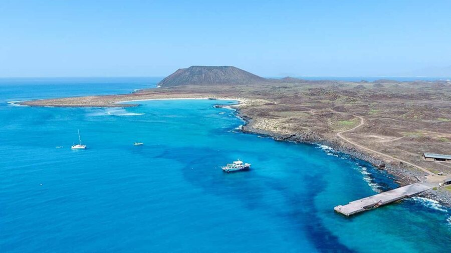 From Corralejo: Lobos Island Boat and Snorkel Activity - Snorkeling near Lobos: what you get in 25 minutes
