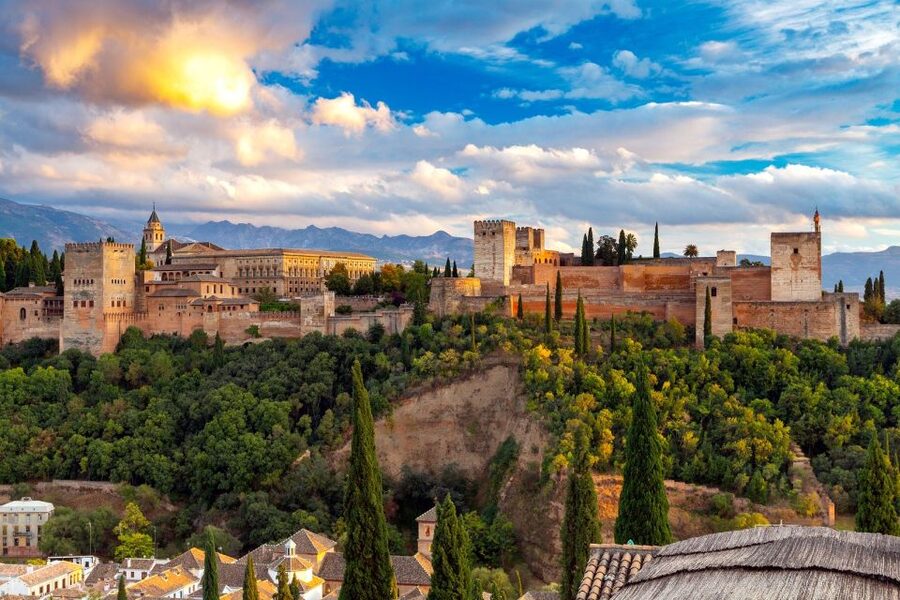 From Costa del Sol: Granada, Alhambra + Nasrid Palaces Tour - Generalife Gardens: why they feel different with a guide