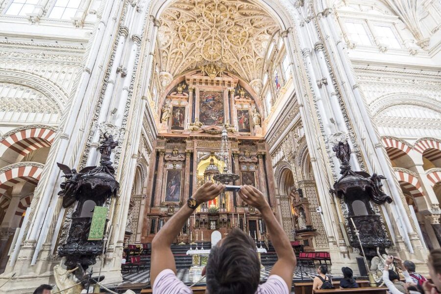 From Costa del Sol & Malaga: Cordoba Guided Day Tour - The 10-hour coach ride from the Costa del Sol, and how to plan for it