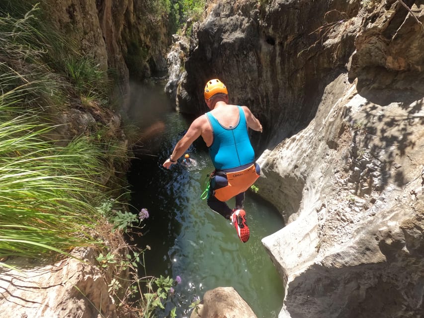 From Estepona: Guadalmina River Guided Canyoning Adventure - Snack time, photo video, and that feeling of finishing strong