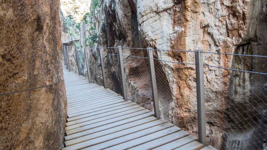 From Fuengirola: Caminito del Rey Guided Day Trip - Why start from Fuengirola instead of renting a car
