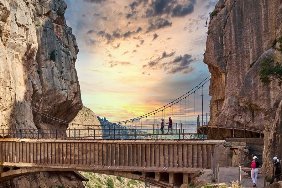 From Fuengirola: Caminito del Rey Guided Day Trip - The “chocolate ladder” and the transparent viewpoint