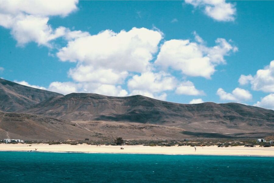From Fuerteventura: Lanzarote Volcano and Wine Region Tour - Key highlights at a glance