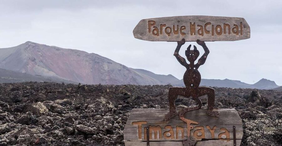 From Fuerteventura: Lanzarote Volcano and Wine Region Tour - Crossing to Lanzarote From Fuerteventura, Corralejo to Playa Blanca