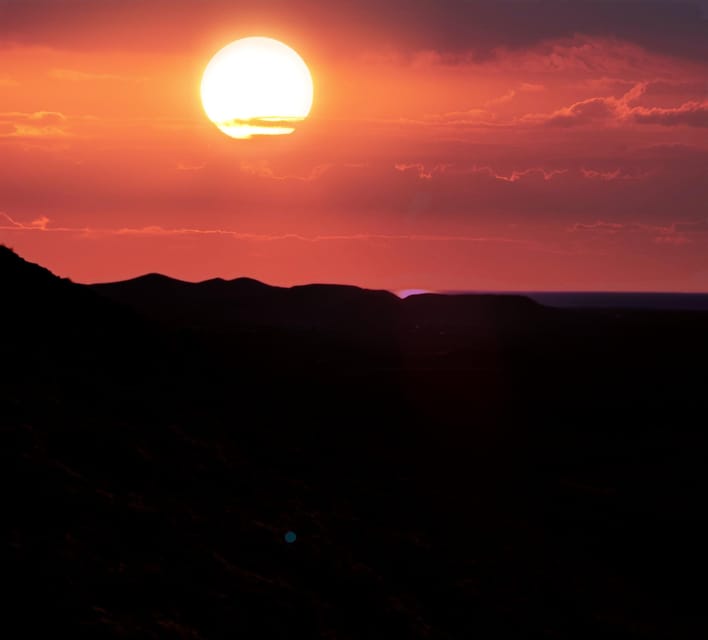 From Fuerteventura: Sunset Hike at Volcano with Scenic Views - What the crater top teaches you about Fuerteventura
