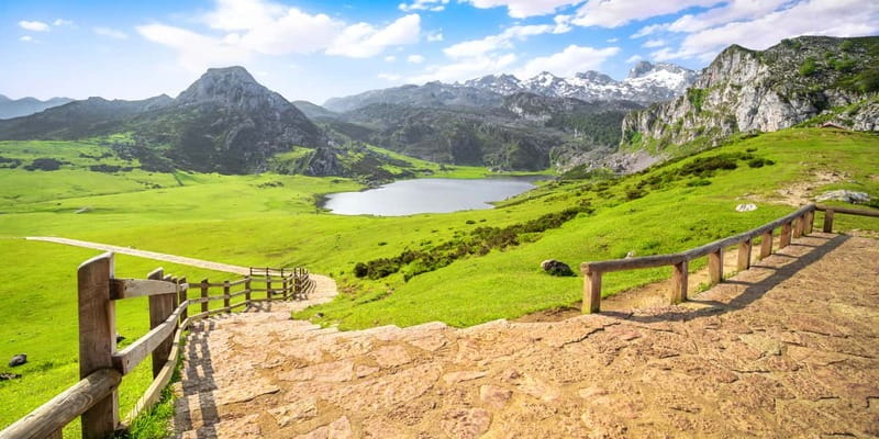 From Gijón: Covadonga, Cangas de Onís, and Lastres Day Trip - Covadonga Basilica and the Sacred Cave: stonework and symbolism
