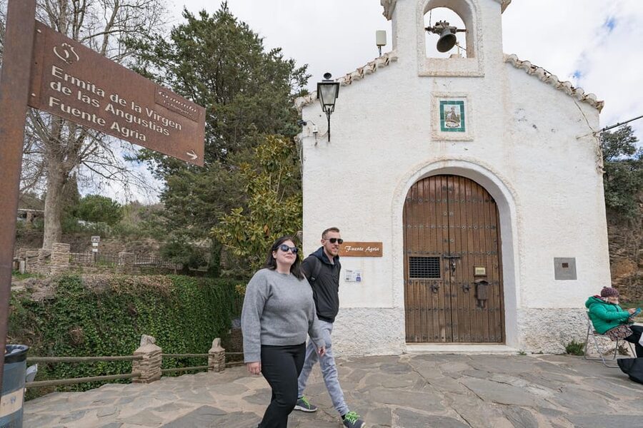 From Granada: Alpujarra Villages Guided Day Tour - Pampaneira: lunch time, coffee break, and how to use your free 1.5 hours