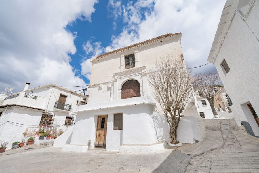 From Granada: Alpujarra Villages Guided Day Tour - Capilerilla: a quieter white village stop that feels more lived-in