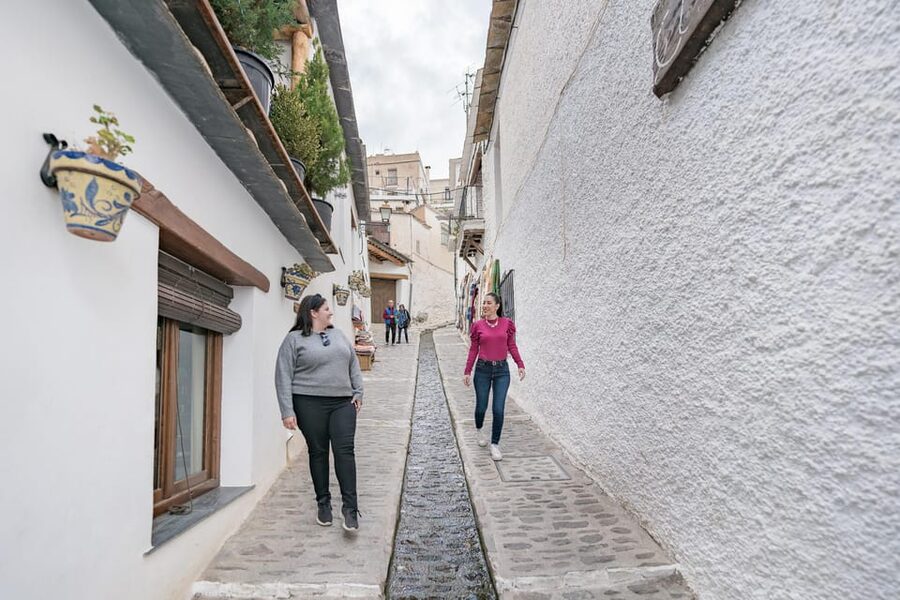From Granada: Alpujarra Villages Guided Day Tour - Puente de Tablate: the first photo stop with a real backstory