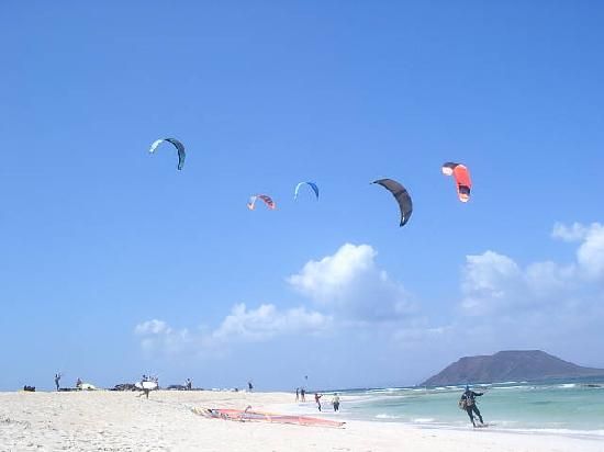 From Lanzarote: Round-Trip Ferry Transfer to Fuerteventura - Who This Trip Suits Best
