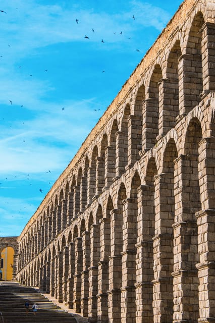 From Madrid: Ávila and Segovia Guided Day Trip - Book it or go DIY